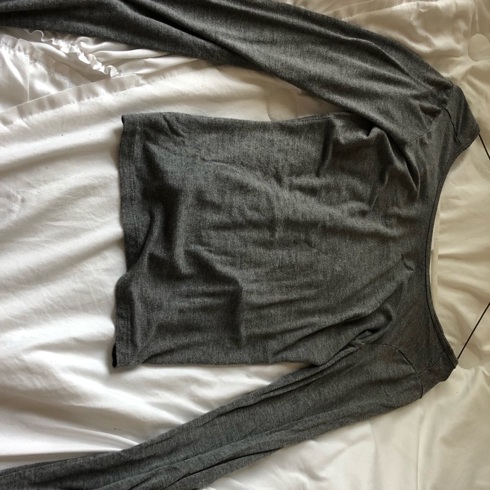 long sleeve gray shirt